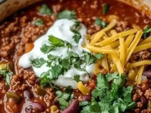 Delicious stovetop chili made with ground beef and spices