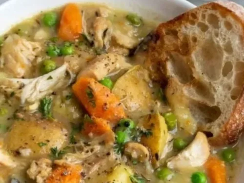 Delicious slow cooker chicken stew with vegetables and herbs