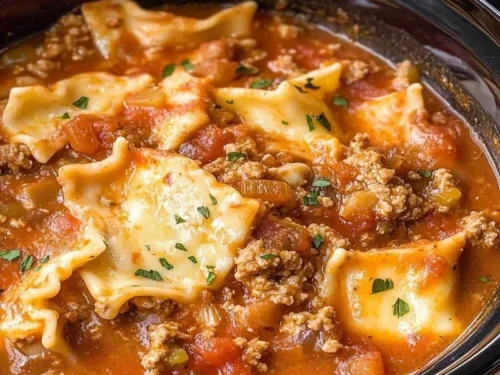 Delicious crock pot lasagna soup, simple and flavorful dish