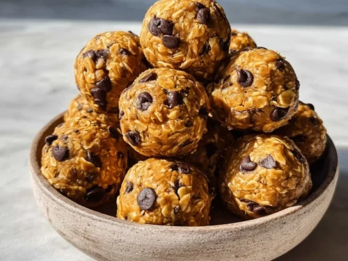 No-bake peanut butter energy bites recipe and ingredients
